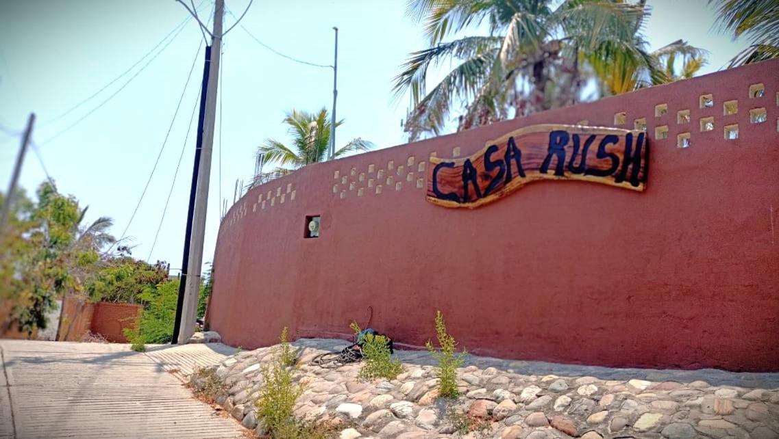 Hotel Casa Rush Puerto Angel Exterior photo